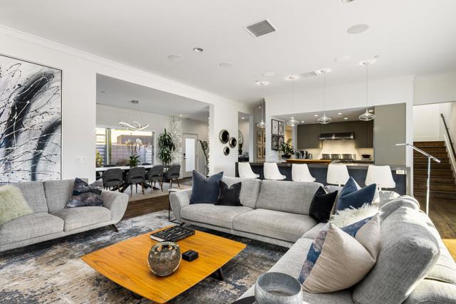 1047 Hunter Drive, Palm Springs CA: https://media.crmls.org/mediaz/eac3f591-f5cf-47e8-bee3-11d441a1efd2.jpg