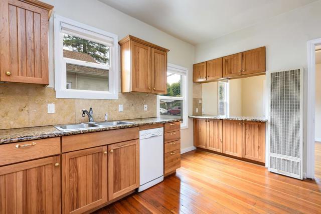 715 Tupper Street, Santa Rosa CA: https://media.crmls.org/mediaz/eac4141c-7931-4756-b6f4-d96bae742a30.jpg