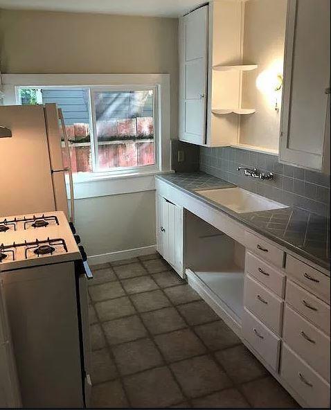 1275 Latham Street, Mountain View CA: https://media.crmls.org/mediaz/eac4f3ee-cfd8-44ca-8573-dd0df2f4aabb.jpg