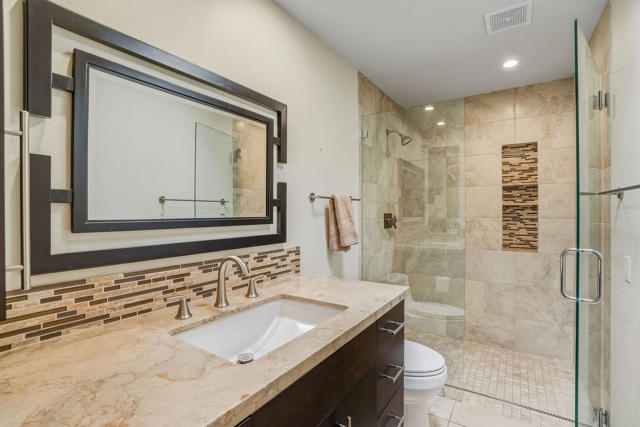 Image 26 of 45 For 72806 Fleetwood Circle