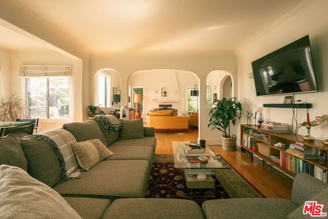 2 Bed Home for Sale in Los Angeles, California