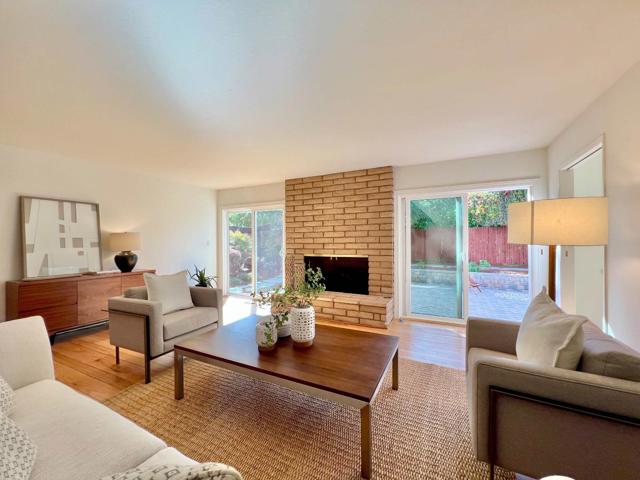 665 Towle Way, Palo Alto CA: https://media.crmls.org/mediaz/eac82a34-9a8d-4e18-b937-9368d2dc3724.jpg