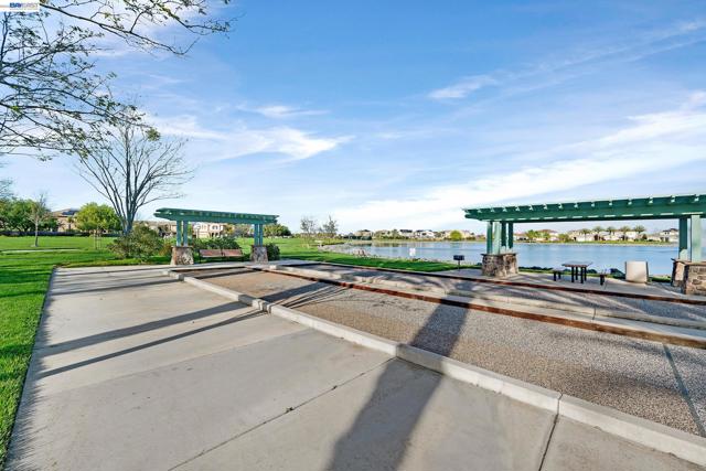 Image 29 of 34 For 8219 Brookhaven Cir