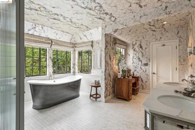 Image 24 of 30 For 5710 Margarido Dr