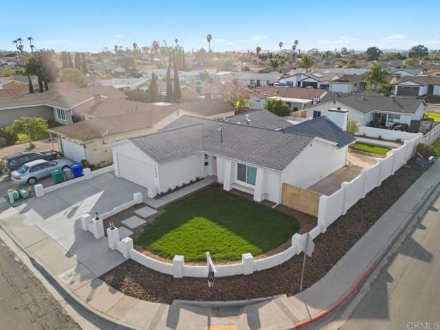 Detail Gallery Image 3 of 25 For 10296 Baroness Ave, San Diego,  CA 92126 - 3 Beds | 2 Baths