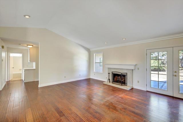 Detail Gallery Image 8 of 24 For 2754 Inverness Dr, Carlsbad,  CA 92010 - 3 Beds | 2 Baths