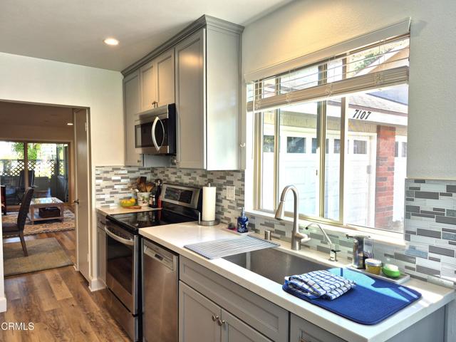 7107 Village 7, Camarillo CA: https://media.crmls.org/mediaz/eaca34d7-008c-405a-8082-dd4ada7e0f54.jpg