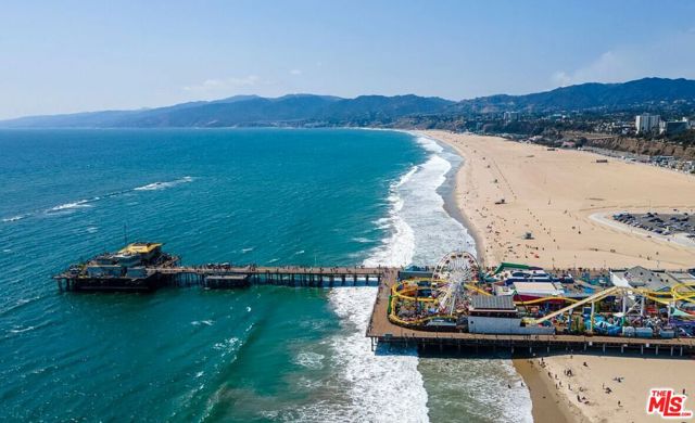 1705 Ocean Avenue, Santa Monica CA: https://media.crmls.org/mediaz/eacb1c3f-3fce-4886-8b93-8c4b76741456.jpg
