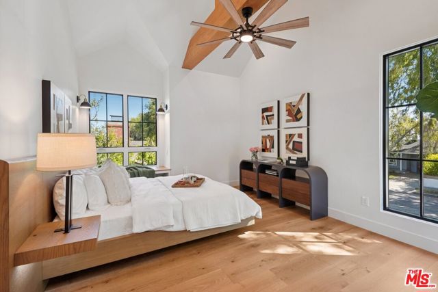 4034 Coolidge Avenue, Culver City CA: https://media.crmls.org/mediaz/eacb7763-6102-4634-aed1-c6d9f6bf527f.jpg