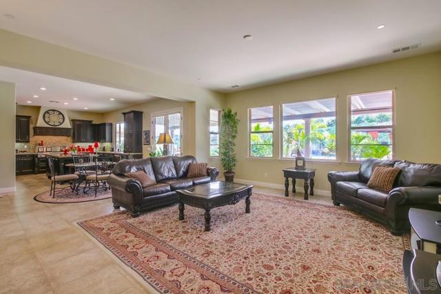 14190 Green Valley Ct, San Diego CA: https://media.crmls.org/mediaz/eacbb6a4-9055-4359-8f1c-d1e151941cef.jpg
