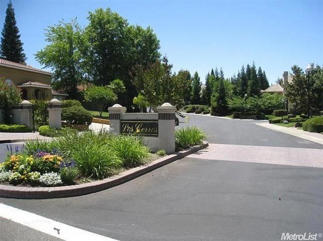 102 Black Gold Lane, Folsom CA: https://media.crmls.org/mediaz/eacc0170-4e1f-4045-a959-b77264cf580f.jpg
