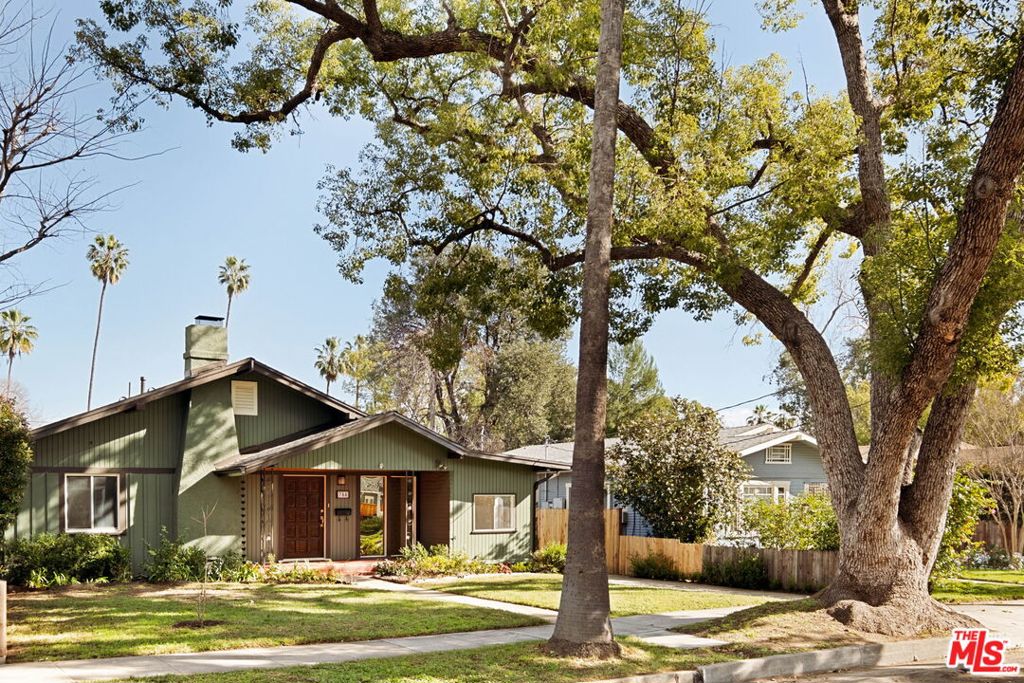 788 N Mar Vista Avenue