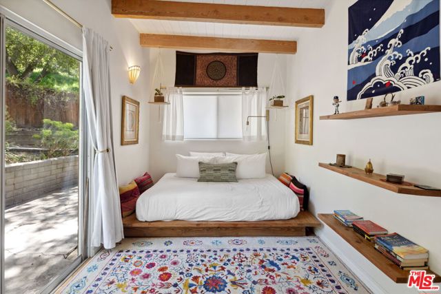 1256 N Topanga Canyon Boulevard, Topanga CA: https://media.crmls.org/mediaz/eacc6c79-090e-49ce-8b95-c42496a1b21b.jpg