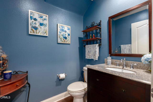 Image 4 of 60 For 10931 Shadow Hills Avenue