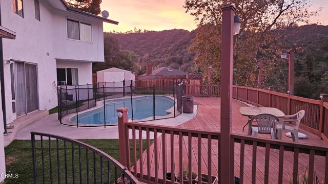 Detail Gallery Image 4 of 45 For 2786 Kennington Dr, Glendale,  CA 91206 - 4 Beds | 3 Baths