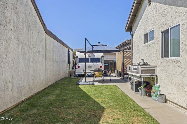 3151 W Hemlock Street, Oxnard CA: https://media.crmls.org/mediaz/eacdd1e6-4543-42ad-a594-78f09c078389.jpg