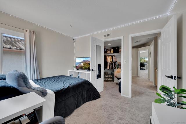 632 Paseo Rio, Vista CA: https://media.crmls.org/mediaz/eace4a0c-45aa-4dbf-8833-763703b9ed0d.jpg