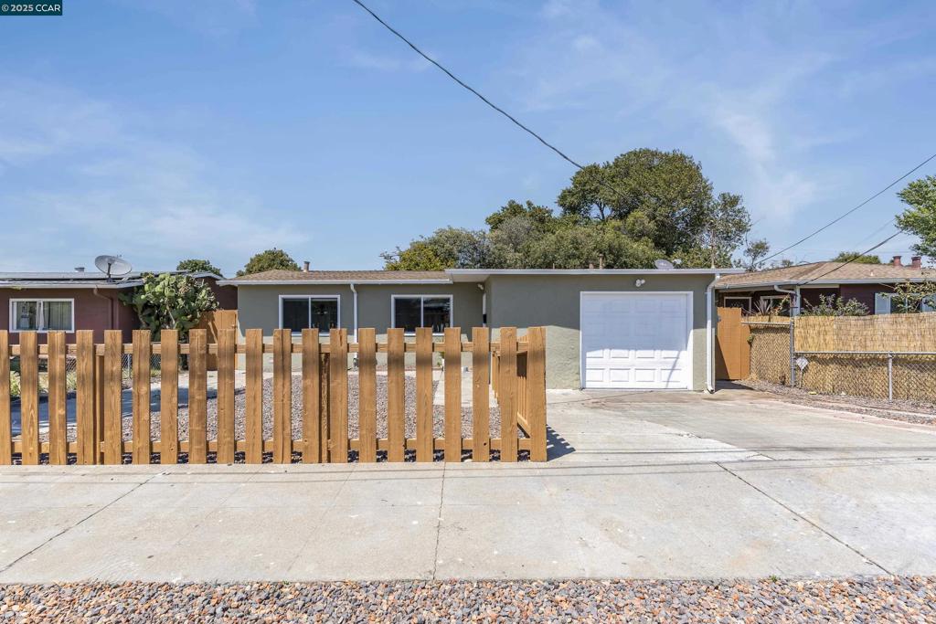 1401 Folsom Ave