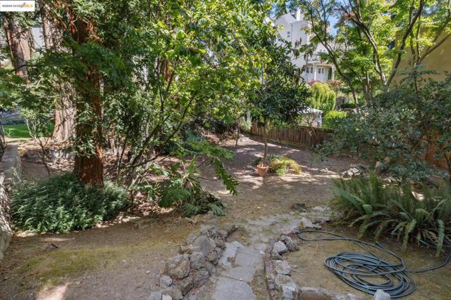 84 Portsmouth Rd, Piedmont CA: https://media.crmls.org/mediaz/eacea26d-5852-4b8a-8461-c3096990fa3c.jpg