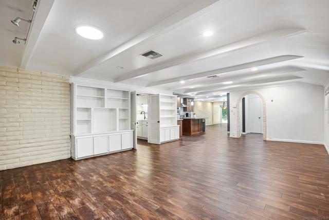 4201 Avenida Gregory, Spring Valley CA: https://media.crmls.org/mediaz/eacf91f5-f845-43f9-9368-628c4114ad16.jpg