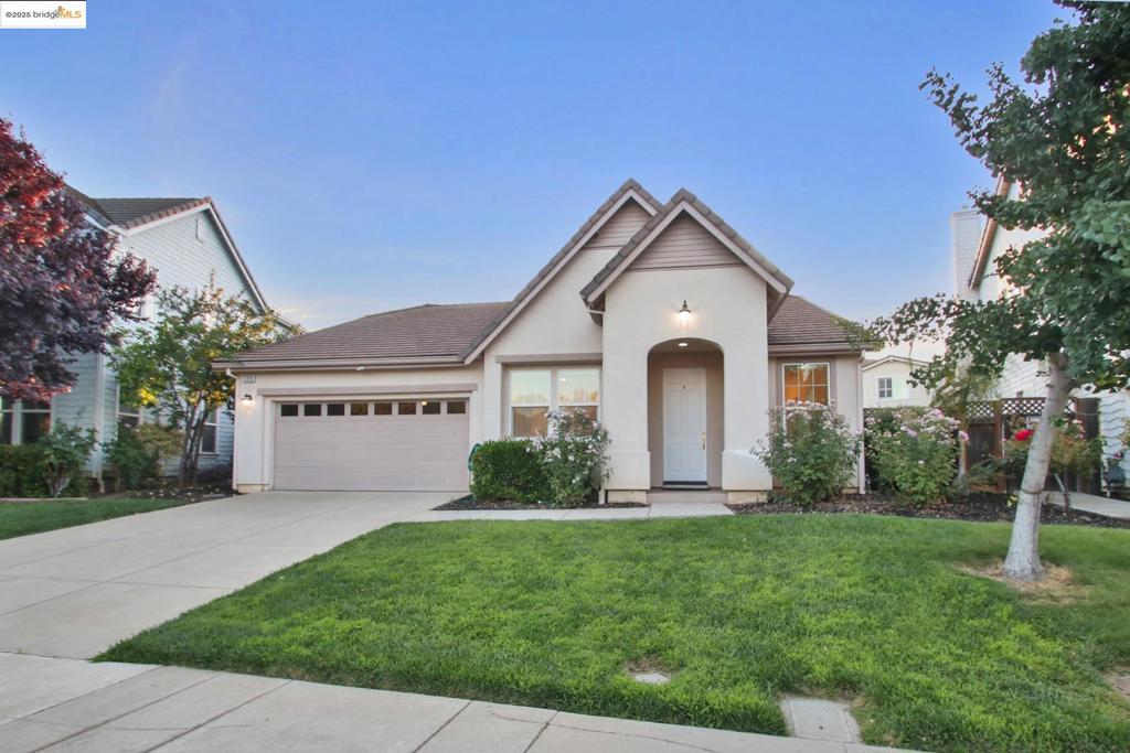 2729 Cathedral Circle