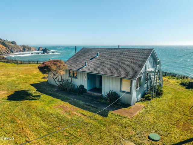 Detail Gallery Image 3 of 30 For 38000 Old Coast Hwy, Gualala,  CA 95445 - 2 Beds | 1 Baths