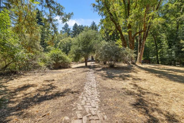 9925 Love Creek Road, Ben Lomond CA: https://media.crmls.org/mediaz/ead0d97b-3771-41ac-b55a-4b15d5f0be38.jpg