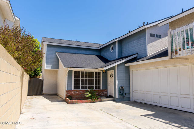 2517 Harriman Lane, Redondo Beach CA: https://media.crmls.org/mediaz/ead0fe9c-9ab5-40ce-a3ce-7272a093887d.jpg