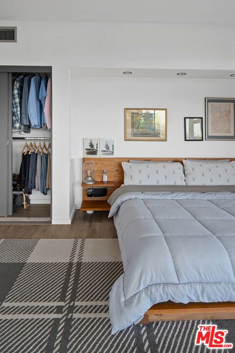 2690 Hollyridge Drive, Los Angeles CA: https://media.crmls.org/mediaz/ead11a74-cb33-44b9-9981-3700a9ea9d11.jpg
