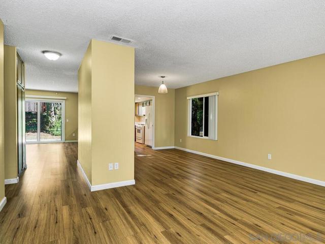9555 Via Pereza, San Diego CA: https://media.crmls.org/mediaz/ead3437d-6eb2-4eb1-a21d-84f355244683.jpg