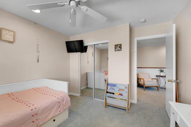 2369 S Creekside Drive, Los Banos CA: https://media.crmls.org/mediaz/ead4bce3-be2c-4840-87bf-59d10c0d8a42.jpg