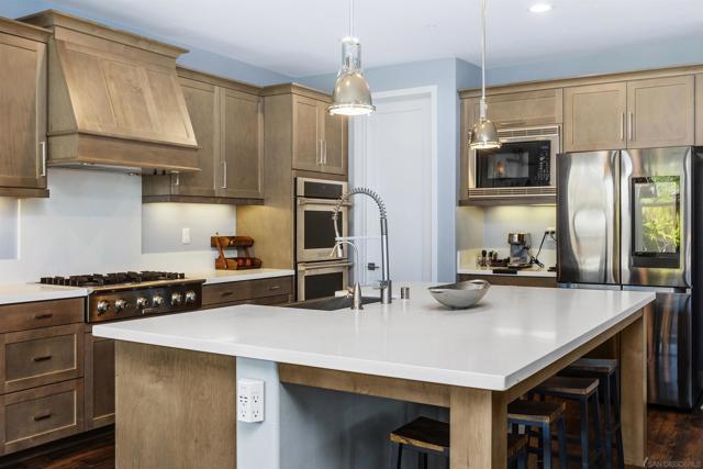 238 Ventasso Way, Fallbrook CA: https://media.crmls.org/mediaz/ead4d38d-b88e-4c90-89c2-54bfe94c679e.jpg