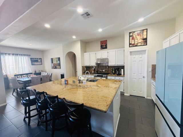 82701 Castleton Drive, Indio CA: https://media.crmls.org/mediaz/ead4e397-a898-41b5-98e2-80009cb0c707.jpg
