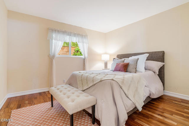 3233 Playa Court, Oxnard CA: https://media.crmls.org/mediaz/ead5285c-d0f4-4af1-80ea-0e55b986fefc.jpg