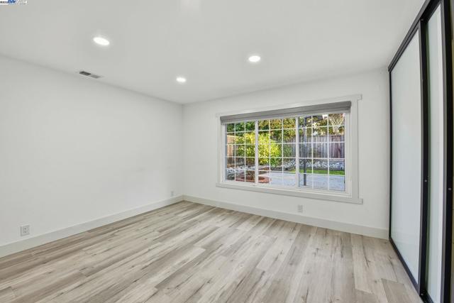 3312 San Marco Ct, Union City CA: https://media.crmls.org/mediaz/ead543ba-a872-4d69-8208-13fe3eb7ec4b.jpg