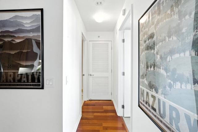 400 Beale Street, San Francisco CA: https://media.crmls.org/mediaz/ead65a25-9331-4d78-bdc9-9cc9ef6ed3ed.jpg