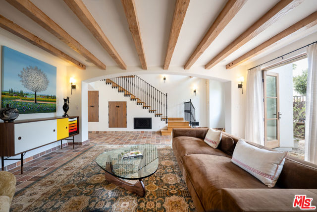 791 Nyes Place, Laguna Beach CA: https://media.crmls.org/mediaz/ead6b9fa-d7ee-4e12-a68b-2576f014b42e.jpg