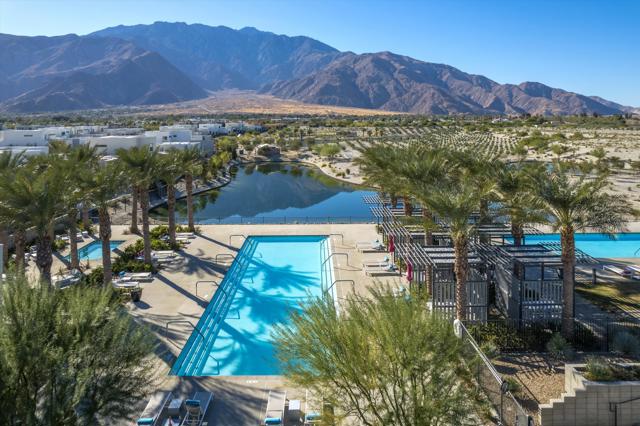 781 Fountain Drive, Palm Springs CA: https://media.crmls.org/mediaz/ead766fe-0e87-49c6-af25-479ba7073ae6.jpg