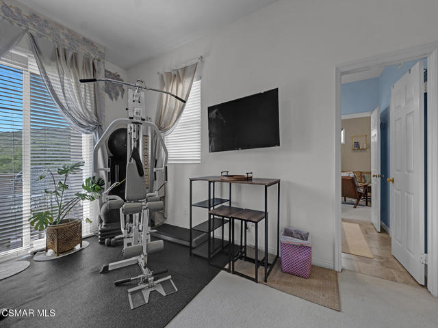 331 Briar Bluff Circle, Thousand Oaks CA: https://media.crmls.org/mediaz/ead77584-e4d7-4b21-a74b-823b68d5a2a9.jpg