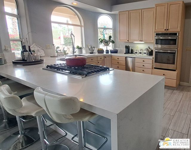 38610 Desert Mirage Drive, Palm Desert CA: https://media.crmls.org/mediaz/ead78bb9-1fa8-4664-80f1-f07625c8bcda.jpg