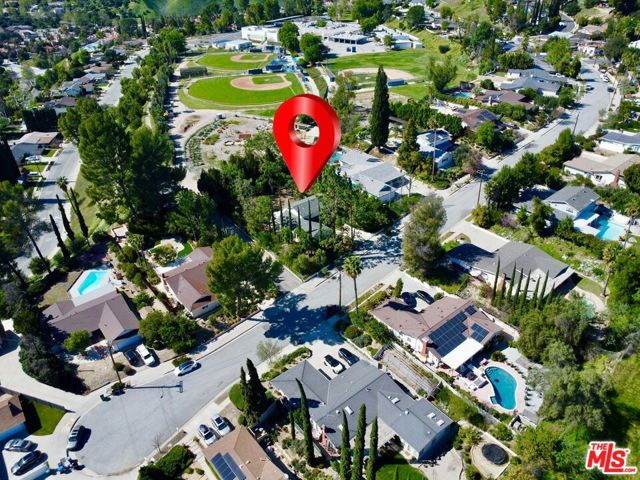 26026 Adamor Road photo 4