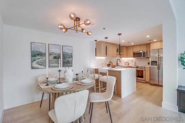 425 W Beech St, San Diego CA: https://media.crmls.org/mediaz/eadb3e94-6513-456a-8ae9-27a5d612bfc0.jpg