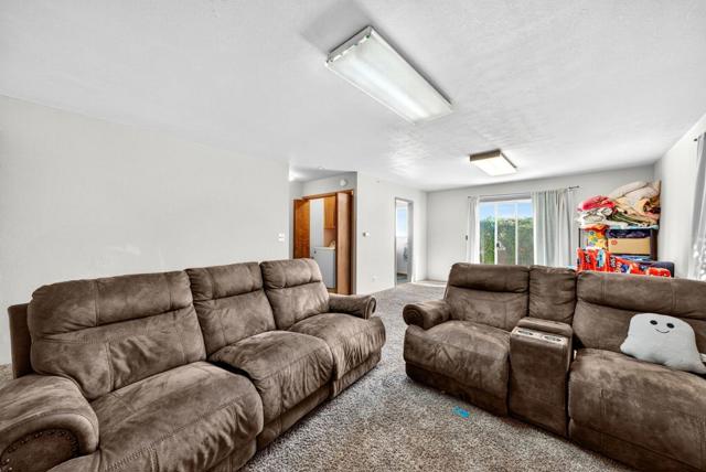 18848 Eisenhower Street, Salinas CA: https://media.crmls.org/mediaz/eadd1451-f049-4816-af65-33f6b62f2840.jpg