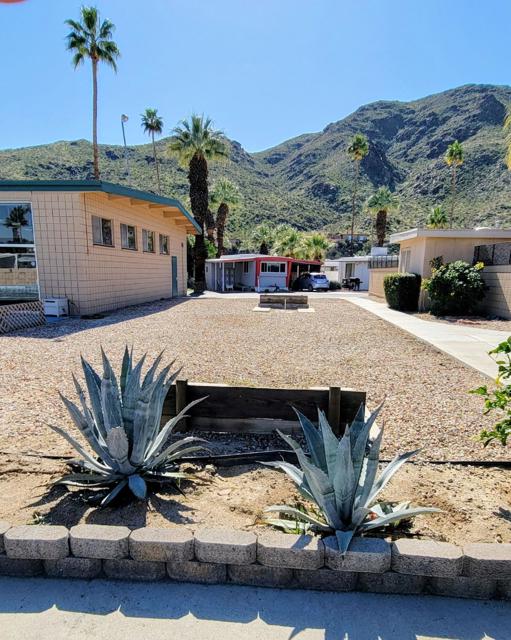 257 Del Mar, Palm Springs CA: https://media.crmls.org/mediaz/eadd1459-a26b-49ea-8963-20b44f599362.jpg