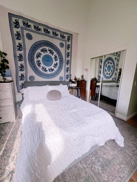 20371 Bluffside Circle, Huntington Beach CA: https://media.crmls.org/mediaz/eaddac8d-0ec7-41a7-91c8-9a17aa806cc7.jpg