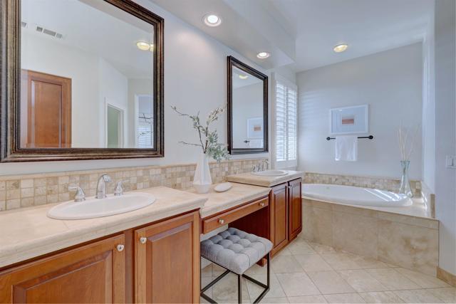 1649 Portside Place, San Marcos CA: https://media.crmls.org/mediaz/eade0490-0627-4f5b-bc5e-5b61387086cb.jpg