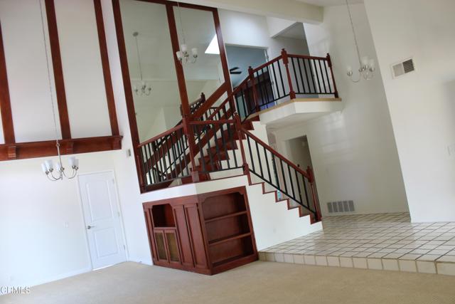 14062 Atwood Court, Moorpark CA: https://media.crmls.org/mediaz/eade1149-be3b-4211-99af-66dcb3096f63.jpg