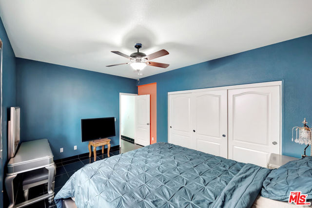 15624 Derrico Lane, Canyon Country CA: https://media.crmls.org/mediaz/eadfc33b-2f7a-4c8e-9227-86dbd44a35d7.jpg