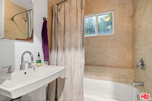 6214 Bertha Street, Los Angeles CA: https://media.crmls.org/mediaz/eae245a1-8fa7-4cad-bcc7-3db6ec31dca1.jpg