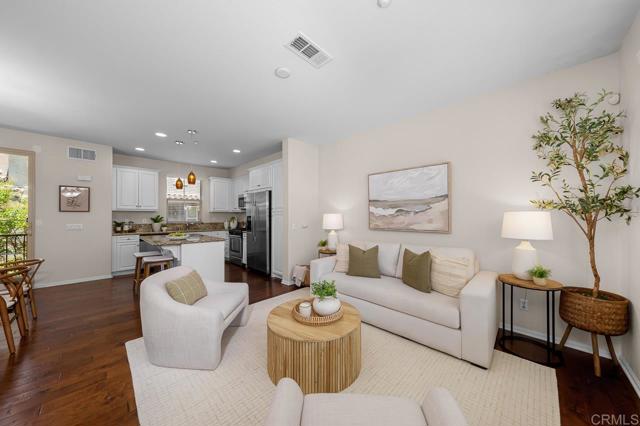 1823 Peach Court, Chula Vista CA: https://media.crmls.org/mediaz/eae3d9c0-ce2f-4556-a551-a4f96439874f.jpg